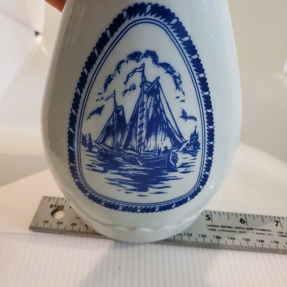 Vintage Jim Beam Whiskey Decanter Bottle Delft Blue Sailboat Windmill 1963 - Picture 11 of 11
